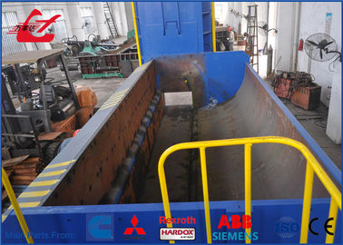 Pressa per balle idraulica Y83Q-6300C del taglio per le carrozzerie residue che imballano la fabbrica d'acciaio del taglio