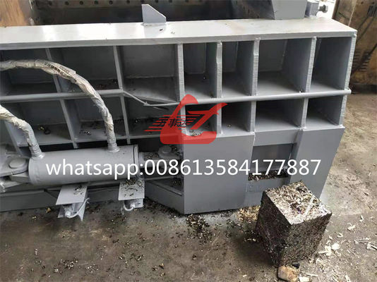 Pressa idraulica per balle di rottami metallici da 200 tonnellate con controllo PLC