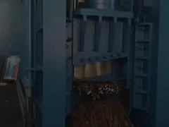 Autoveicoli per rifiuti Coioiatrici idrauliche per scarti di automobili Centri di riciclaggio